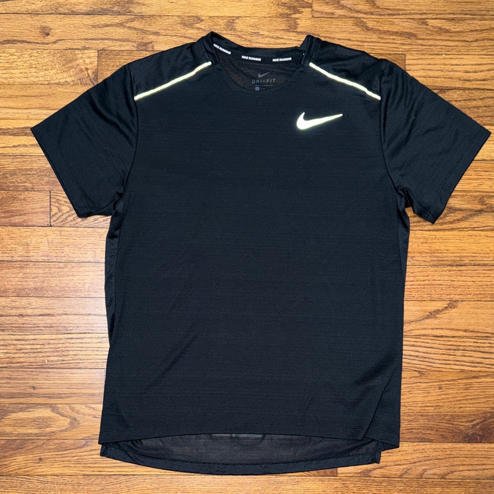 Nike Men's Black Short Sleeve Tee